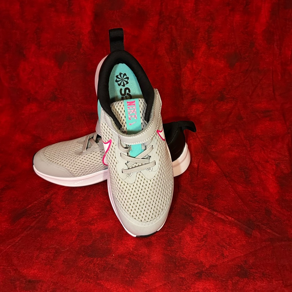Nike Star Runner 3 SE running shoes